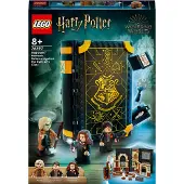 LEGO Harry Potter Lezione di Difesa contro le Arti Oscure a Hogwarts 76397 - Set da Costruzione con 257 Pezzi, 3 Minifigure, per Bambini 8+