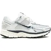 Nike Baskets basses 'Zoom Vomero 5' gris argenté / gris clair / blanc