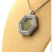 Bijoux Pierres et Minéraux. Collier Péridot brut. Modèle Hexagone.