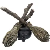 Nemesis Now - Wiccan Witchcraft - Porte Boule De Cristal En Forme De Balais De Sorcières 17cm