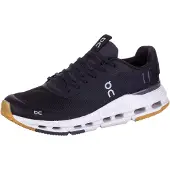 ON Baskets basses 'Cloudnova Form 2' noir / blanc