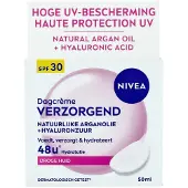 Nivea Essentials Crème de jour nourrissante pour peaux sèches SPF 30 50 ml