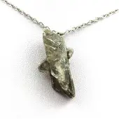 Bijoux Pierres et Minéraux. Collier Gypse brut. 24 ct. Marcieu, Isère, France.
