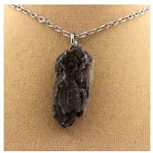 Bijoux Pierres et Minéraux. Collier Gypse brut. 15 ct. Marcieu, Isère, France.
