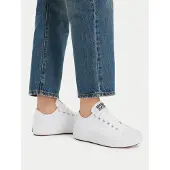 Converse Baskets basses 'Chuck Taylor all star move' blanc