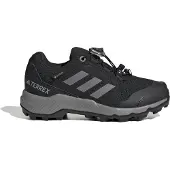 Adidas Chaussures basses