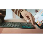 Logitech Flip Folio Tastatur-Case Grafit| Für iPad Air 13″ (M2/M3), iPad Pro 13″ (M4)