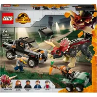 LEGO 76950 Jurassic World Triceratops attack, Voiture-jouet avec figurine de dinosaure et 4 minifigures, jouet pour enfants à partir de 7 ans