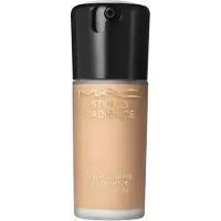 MAC Studio Radiance Serum-Powered Foundation fond de teint hydratant teinte NC38 30 ml