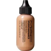 MAC Studio Radiance Fond de Teint Transparent Visage Et Corps Radiant 50 ml N3