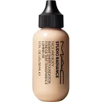 MAC Studio Radiance Radiant Sheer fond de teint visage et corps 50 ml C0