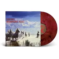 Import International Velvet