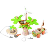 Hape Set de figurines de jeu Planter des arbres avec la voiture électrique