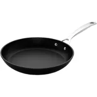 Le Creuset Poêle Anti-Adhérente en Aluminium Forgé, 26 cm, Anthracite/Argenté,51112260010002