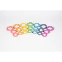 TickiT Anneaux en bois arc-en-ciel - Set de 21 jouets éducatifs