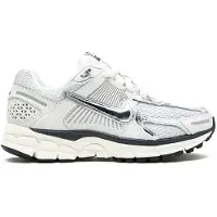 Nike Baskets basses 'Zoom Vomero 5' gris argenté / gris clair / blanc