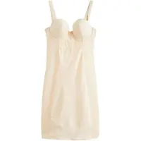 Next Robe gainante nude