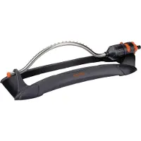 Black & Decker Arroseur de pelouse - 19 trous - 58.5 x 19.5 x 10.5 CM - Arroseur de jardin pivotant - Noir/Orange