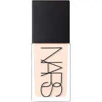 Nars Fond de teint illuminateur Light Reflecting pour un look naturale Couleur YULONG 30 ml