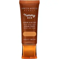 Danessa Myricks Beauty Yummy Skin Serum Skin Tint fond de teint hydratant lissant teinte 8 - Medium to Tan Skin with Golden Peach Undertones 45 ml