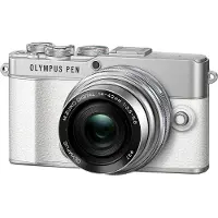 Olympus E-P7 blanc + M.ZUIKO DIGITAL ED 14-42mm F3.5-5.6 EZ argent