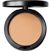 MAC Studio Fix Powder plus foundation