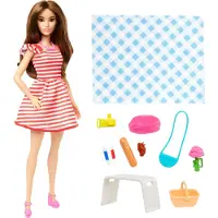 Mattel Barbie lalka Paris rose Passeport+accessoires HWH99