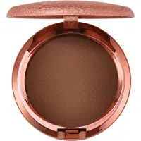 MAC Poudre bronzante compacte Skinfinish Sunstruck Radiant Finish Richer Golden 8 g