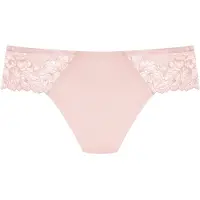 Mey String 'Luxurious' rose