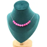 Bijoux Pierres et Minéraux. Collier 10 perles Agate craquelé Fuchsia 8 mm. Chaine en acier Collier femmes, hommes. Taille personnalisable.