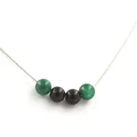 Bijoux Pierres et Minéraux. Collier perles Agate noire + Mica vert de Tanzanie 8 mm. Chaine en Collier femmes, hommes. Taille personnalisa