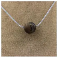 Bijoux Pierres et Minéraux. Collier 1 perle Oeil de Tigre mat 8 mm Chaine en acier inoxydable.