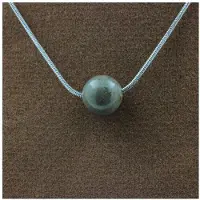 Bijoux Pierres et Minéraux. Collier 1 perle Saphir de Mogok, Birmanie, Myanmar 8 mm Chaine en acier inoxydable.