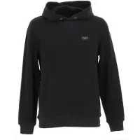 GUESS (122, 704) Essential
