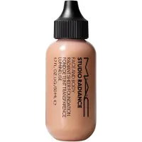MAC Studio Radiance Fond de teint visage et corps W2 50 ml