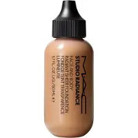 MAC - Studio Radiance Face And Body Foundation Radiant Sheer Font
