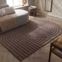 FRAAI Tapis de forme irrégulière - Wavy Taupe | 230x330 cm | Irréguliers | Pile haute