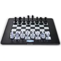 Millennium 2000 Millennium The King Competition Schachcomputer (M831)