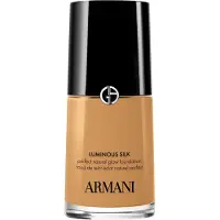 Giorgio Armani Fond de teint Luminous Silk 30 ml (différentes teintes disponibles) - 6.8 - New Formulation