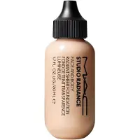 MAC Studio Radiance Face and Body Radiant Sheer Foundation fond de teint léger visage et corps teinte W0 50 ml