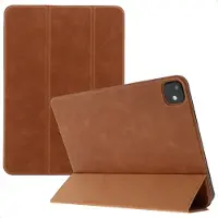 Accezz Coque tablette trifold en cuir pour Apple iPad Pro 13 (2025) M5 / (2024) M4 - Cognac