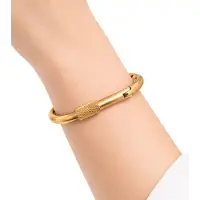 Calvin Klein Bracelet moderne pour femme en acier inoxydable avec fermoir mousqueton, bijou de bras, bijou de poignet KJJHJD10010 Or