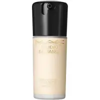 MAC Studio Radiance Serum Powered Foundation 30ml (Various Shades) - NC5