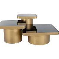 Xl Moebel Gmbh Elégante table basse en bois doré avec tables d'appoint au design moderne