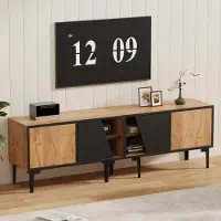 Merax Meuble TV avec 4 compartiments et 7 pieds de support, meuble TV bas moderne en pin pour 65 pouces pour le salon, bois naturel + noir