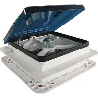 StarTech.com Ventilation pour caravane/camping-car - Ventilateur de toit - 12 V - Air entrant/sortant commutable - LED 8 W - 10 pales - 20-65 dB - 36 × 35,5 × 15 cm - Blanc