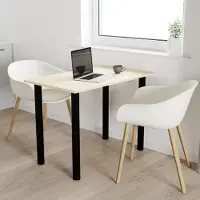 AKKE table en érable avec pieds noirs LxlxH : 70x40x74 cm
