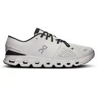 ON Chaussure de course 'CloudX 4' ivoire / gris / noir