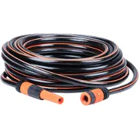 Black & Decker Tuyau d'arrosage 20M avec kit d'accouplement 5 pièces Max. 6Bar PVC Noir/Orange
