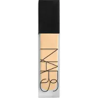 Nars Natural Matte Longwear Foundation fond de teint longue tenue effet mat teinte DEAUVILLE 30 ml